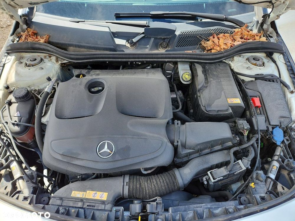 Mercedes-Benz CLA 250 4Matic 7G-DCT - 11