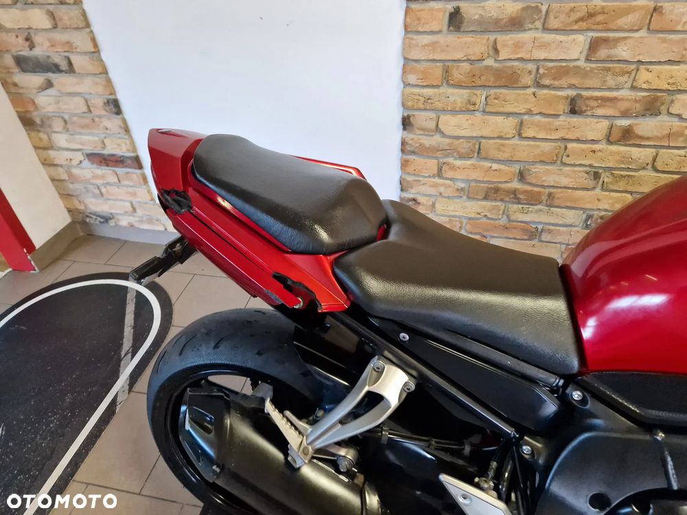 Yamaha FZ - 27