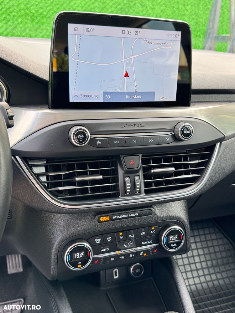 Ford Focus - 23