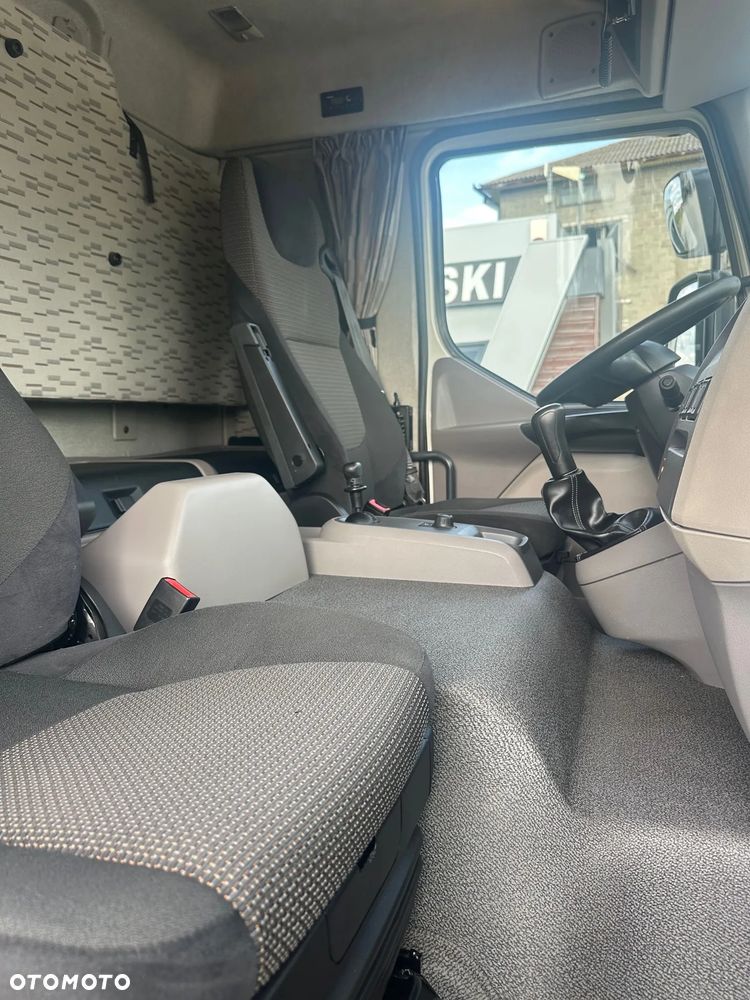 DAF / LF 12.230 / EURO 6 / KONTENER + WINDA / 16 PALET / KABINA SYPIALNA - 24