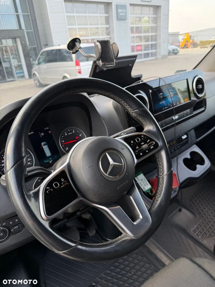 Mercedes-Benz Sprinter 319 CDI Furgon Wysoki dach Długi - 11