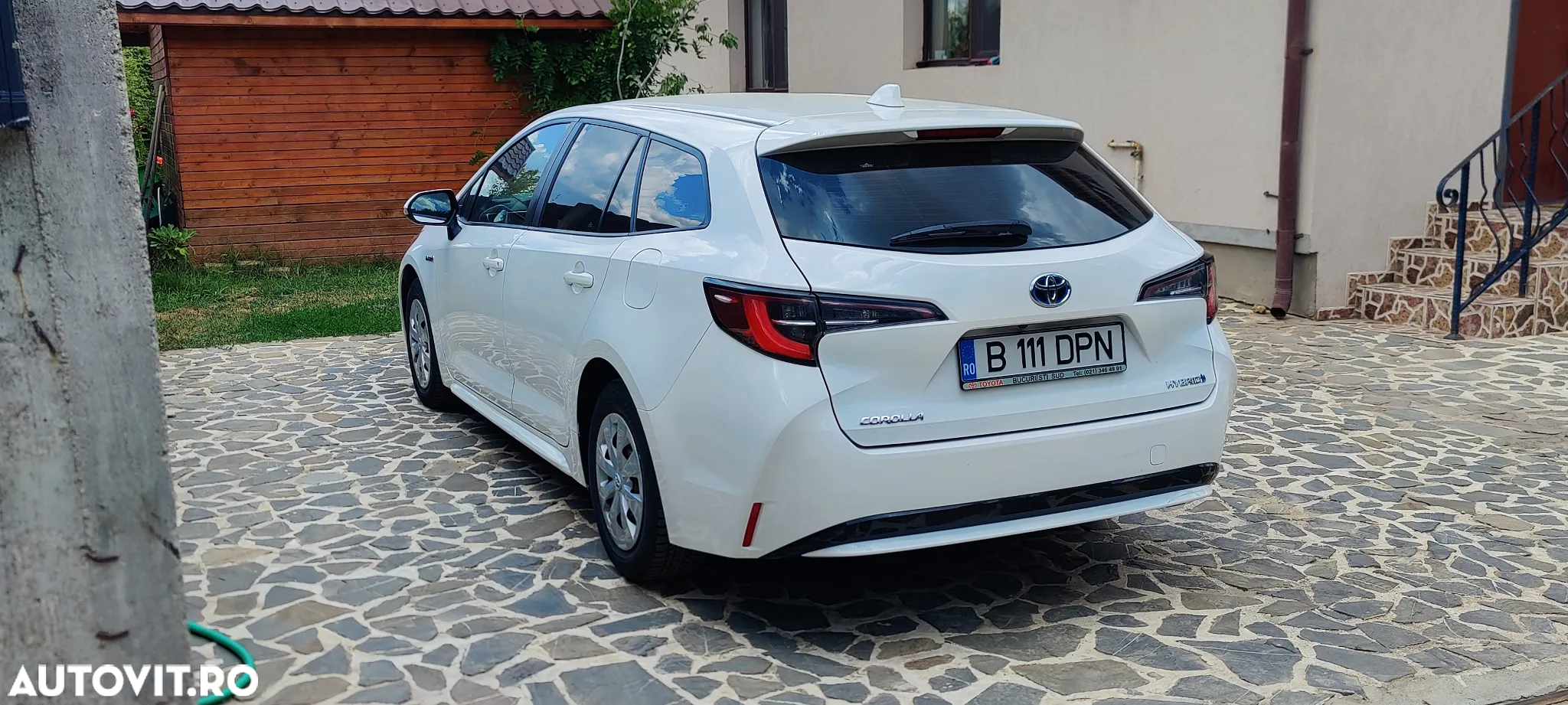 Toyota Corolla 1.8 HSD Business - 3