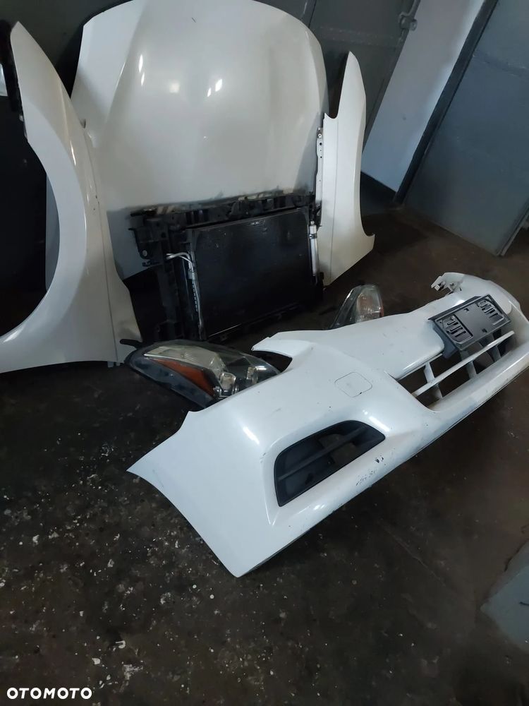 Nissan altima coupe kompletny przód