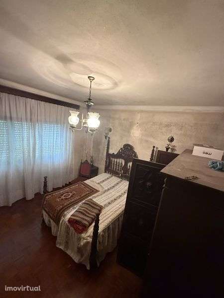 Moradia  T4 + logradouro - Grande imagem: 4/12