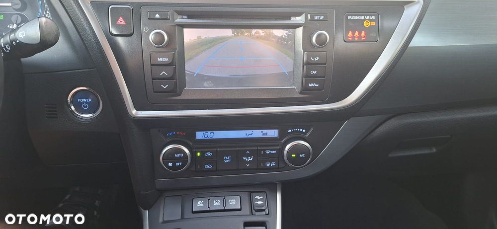 Toyota Auris - 15
