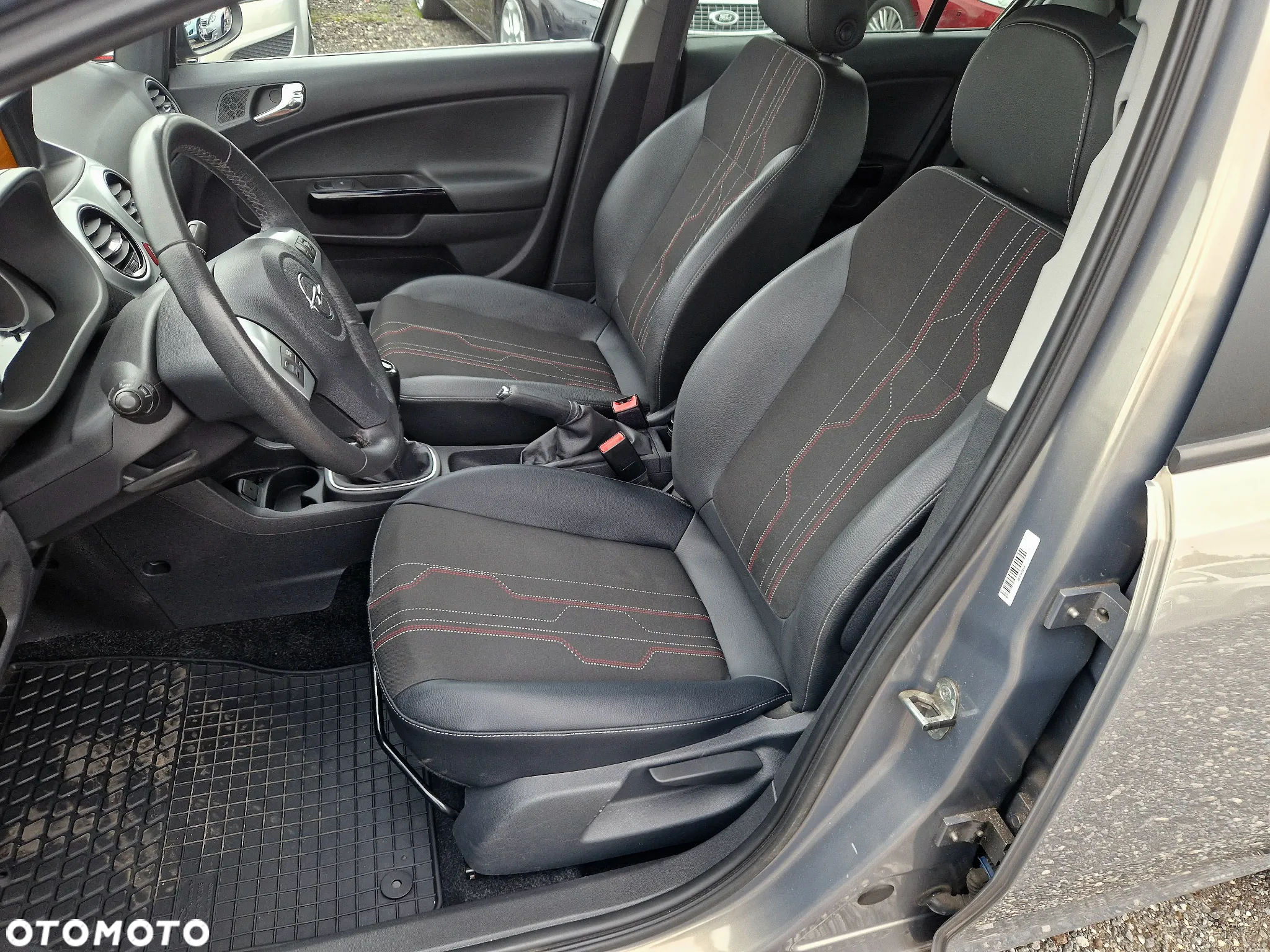 Opel Corsa 1.4 16V Innovation - 14