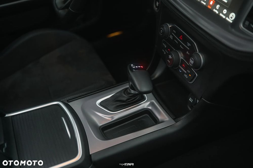 Dodge Charger 6.4 Scat Pack Widebody - 16