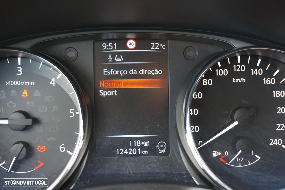 Nissan Qashqai 1.5 dCi N-Connecta 18 - 44