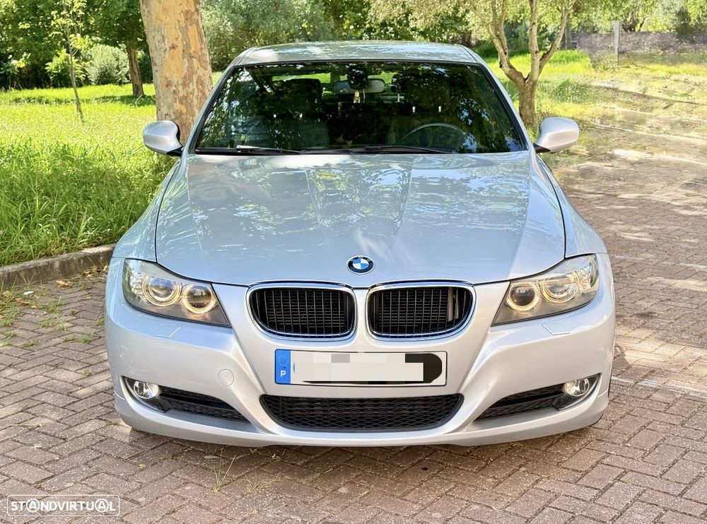 BMW 320 d Pack M - 4