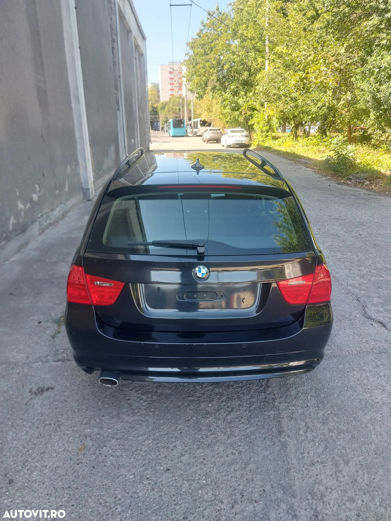 BMW Seria 3 318d DPF Touring Aut. - 19