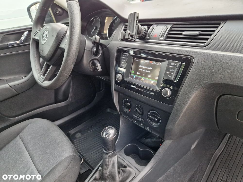 Skoda RAPID 1.2 TSI Ambition - 18