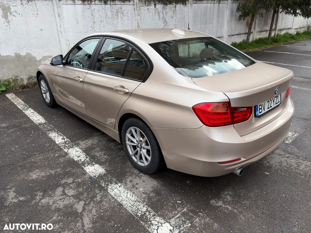 BMW Seria 3 320d - 12