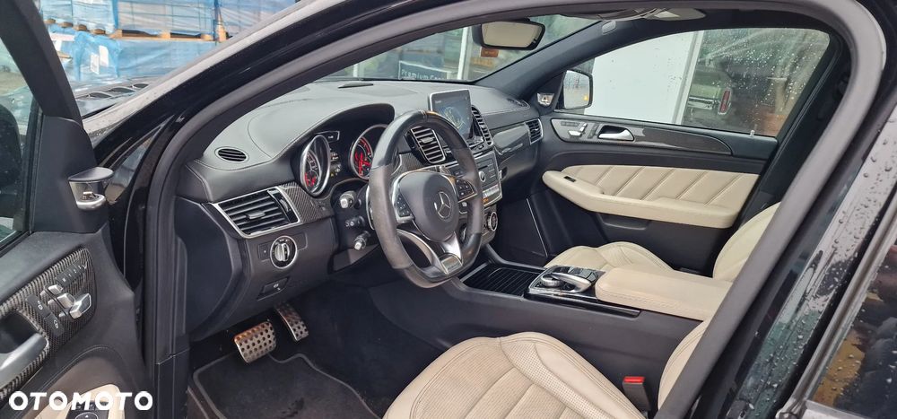 Mercedes-Benz GLE - 11