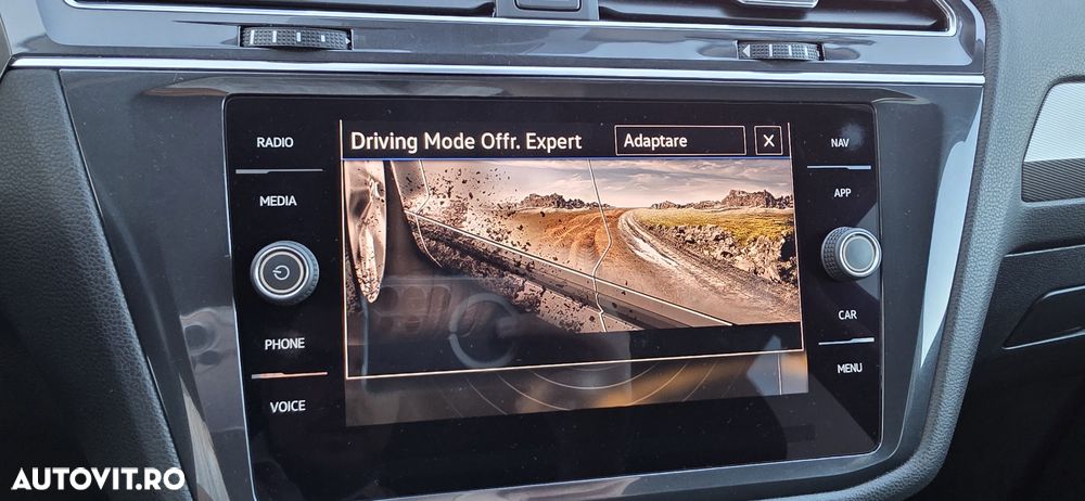 Volkswagen Tiguan 2.0 TDI SCR 4MOTION DSG R-Line - 37