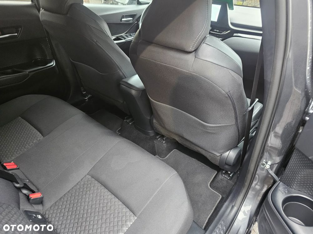 Toyota C-HR - 21