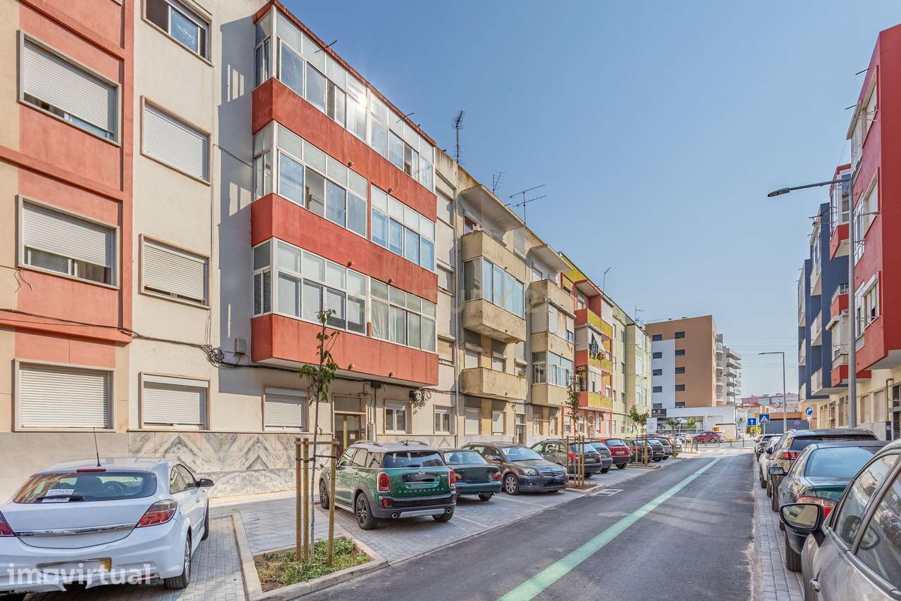 Apartamento T2 Remodelado | Excelente Localização | Odivelas - Grande imagem: 2/25