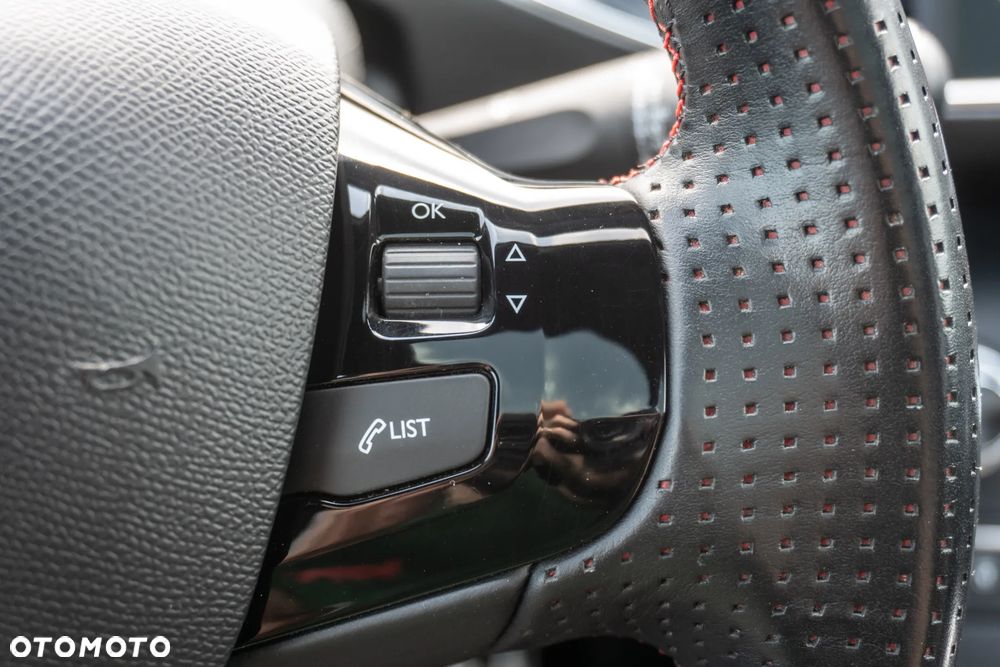 Peugeot 308 1.2 PureTech GPF GT Pack S&S - 27