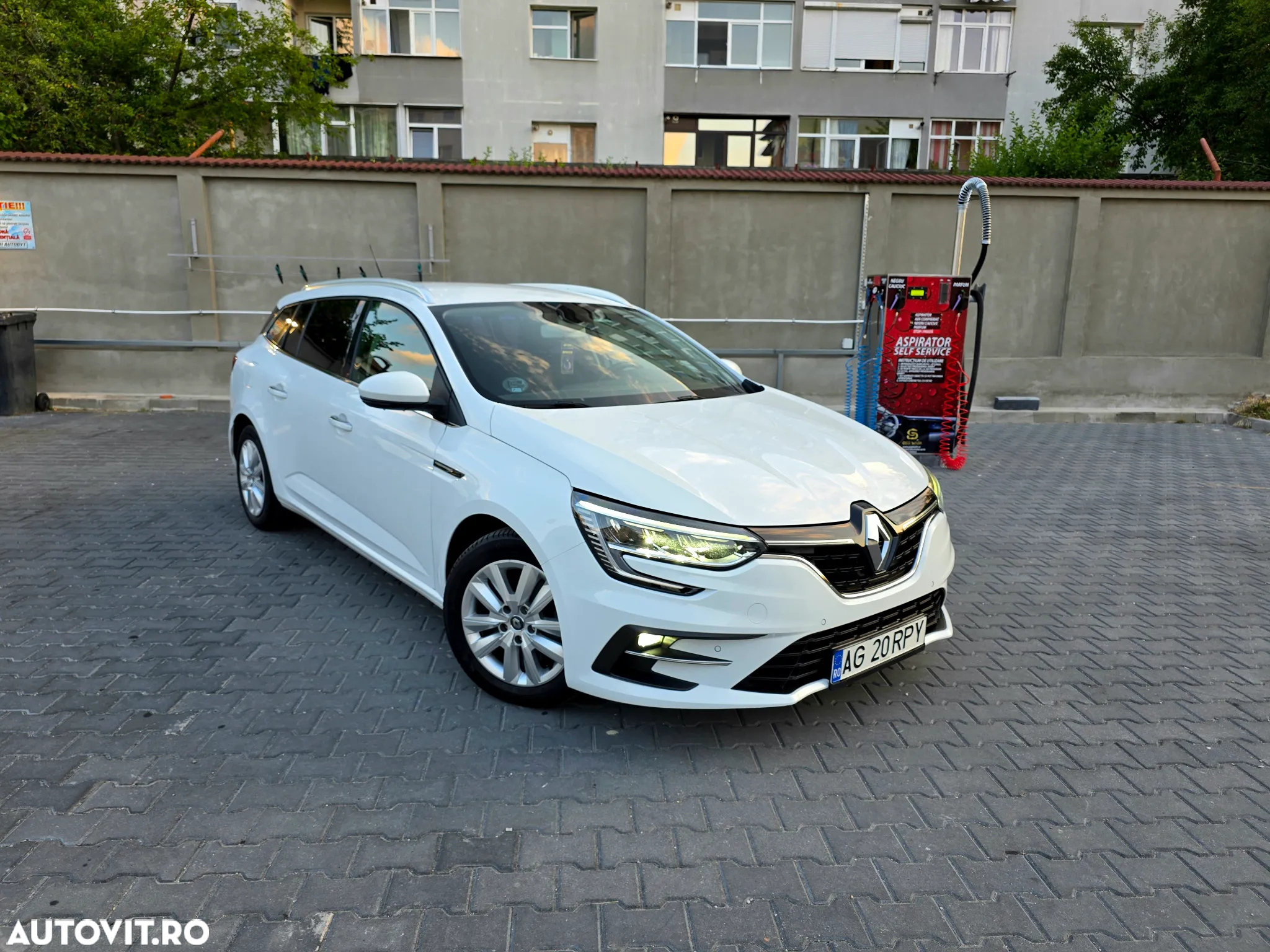Renault Megane - 2