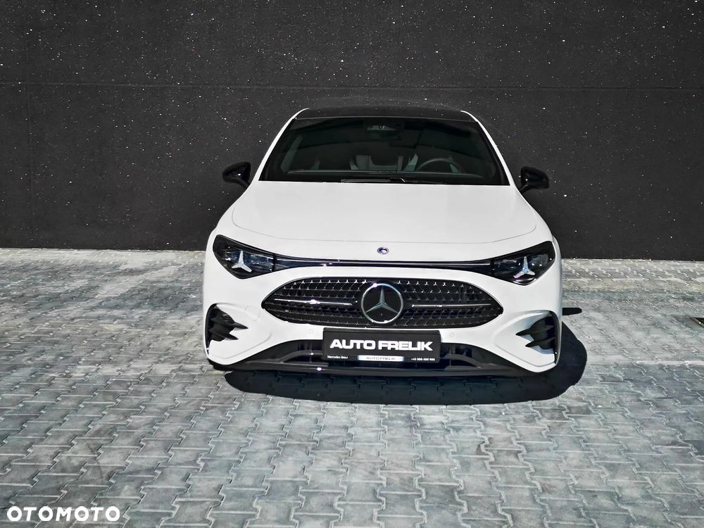 Mercedes-Benz CLA 220 mHEV 4-Matic 8G-DCT - 4