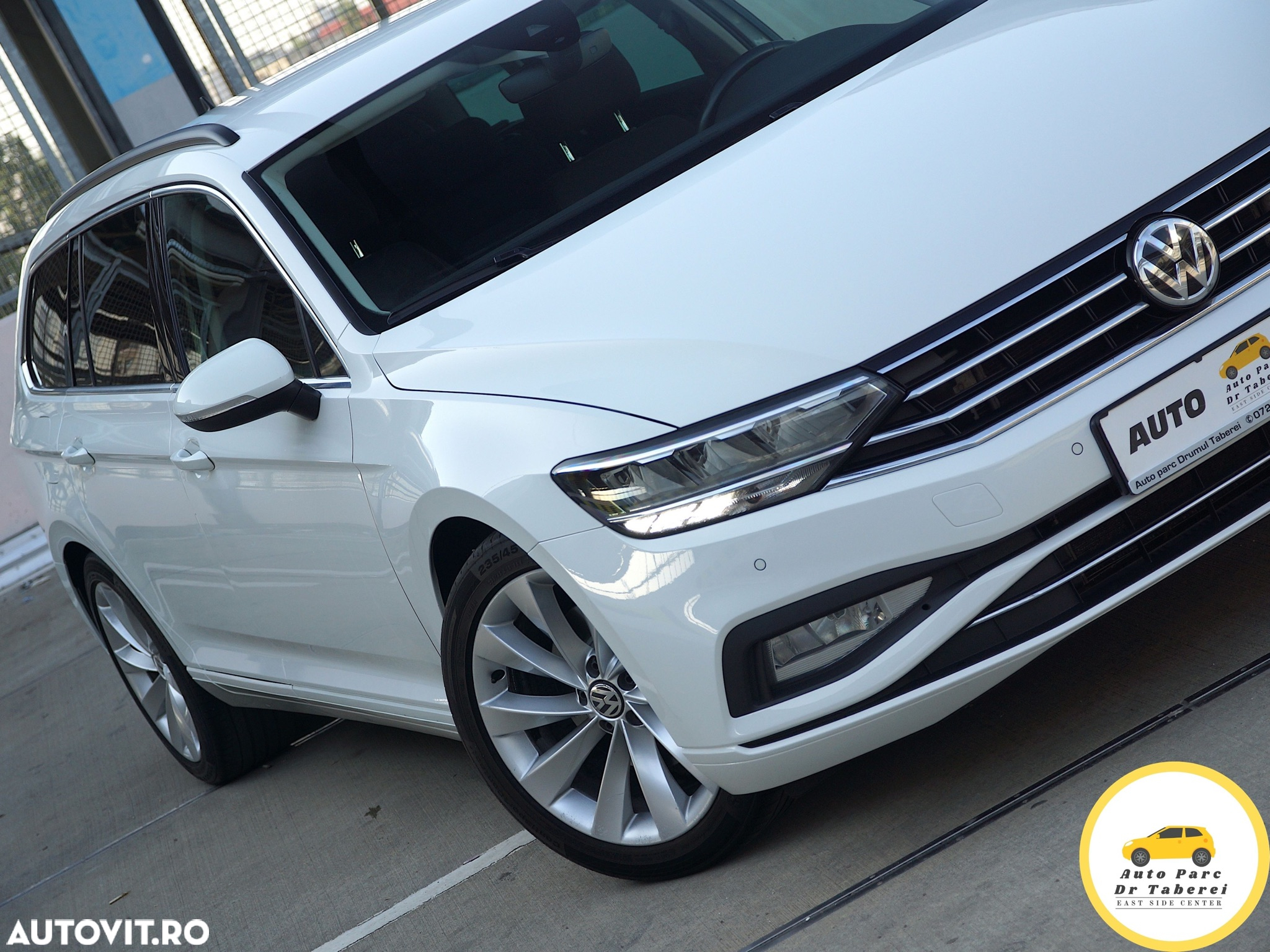 Volkswagen Passat Variant 2.0 TDI SCR DSG BlueMotion Comfortline - 3