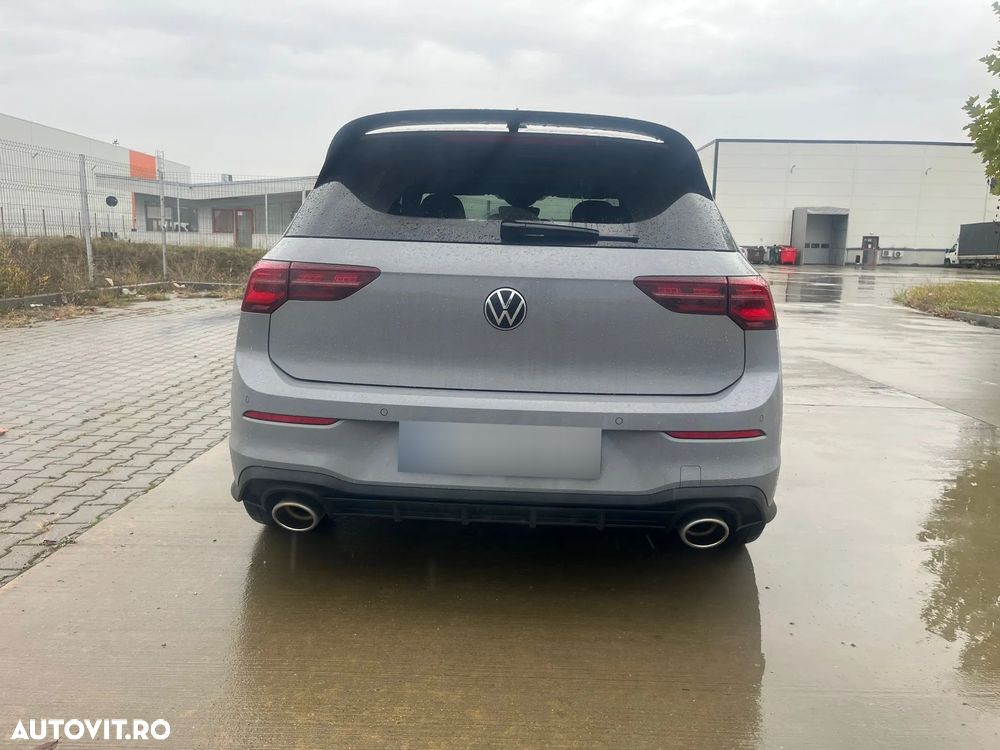 Volkswagen Golf - 5