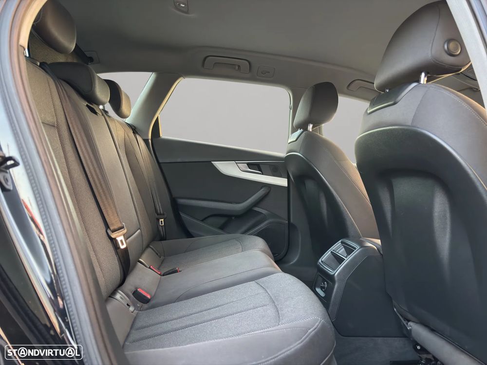 Audi A4 Avant 35 TDI S tronic - 19