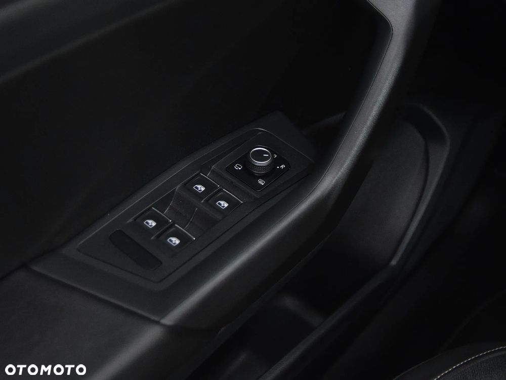Volkswagen T-Roc 1.5 TSI R-Line DSG - 21