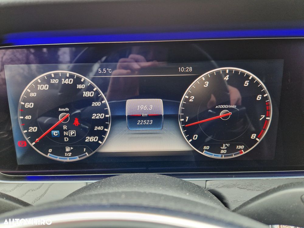 Mercedes-Benz E 300 9G-TRONIC AMG Line - 9