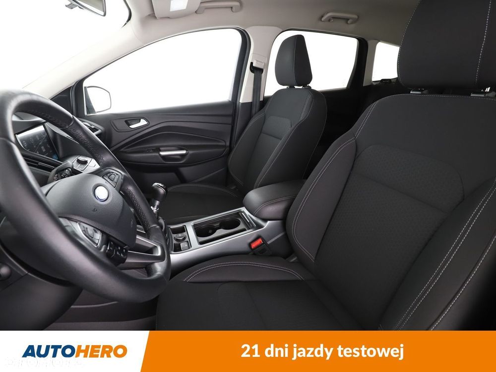 Ford Kuga - 10