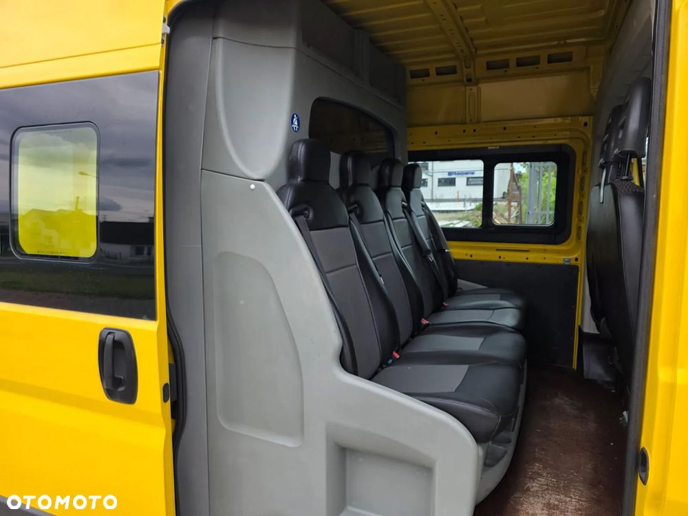 Peugeot Boxer Brygadówka (7-Osobowy) - 15
