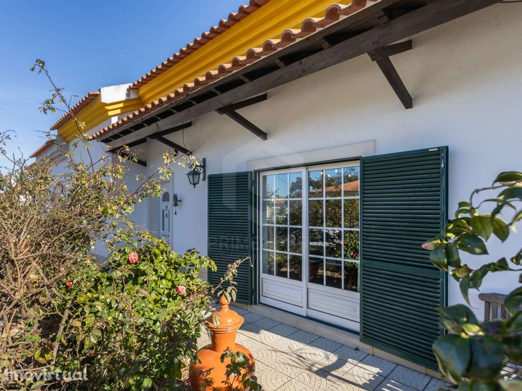 Moradia Geminada T3 + 1 em Vila Nogueira de Azeitão - Grande imagem: 3/52