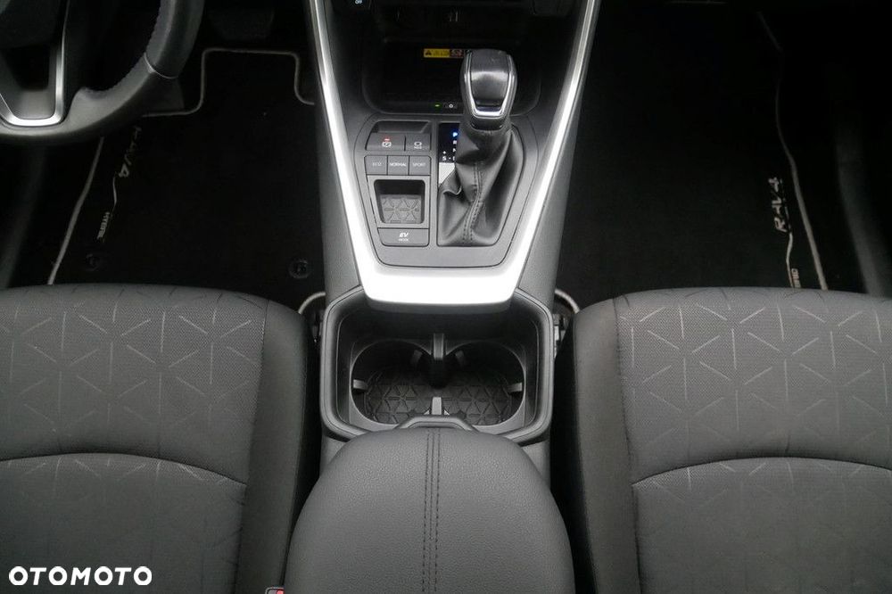 Toyota RAV4 - 11