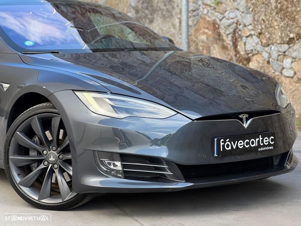 Tesla Model S 100D - 11