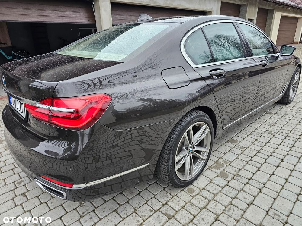 BMW Seria 7 750d xDrive - 23