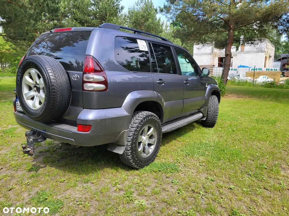 Toyota Land Cruiser - 4