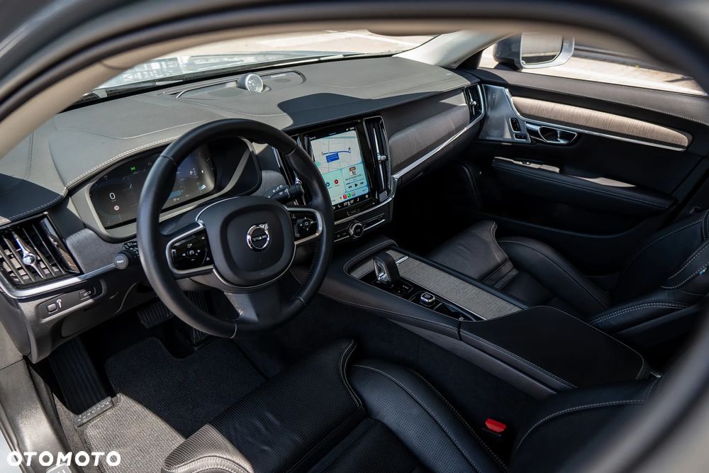 Volvo V90 Cross Country B5 D AWD Ultimate - 28