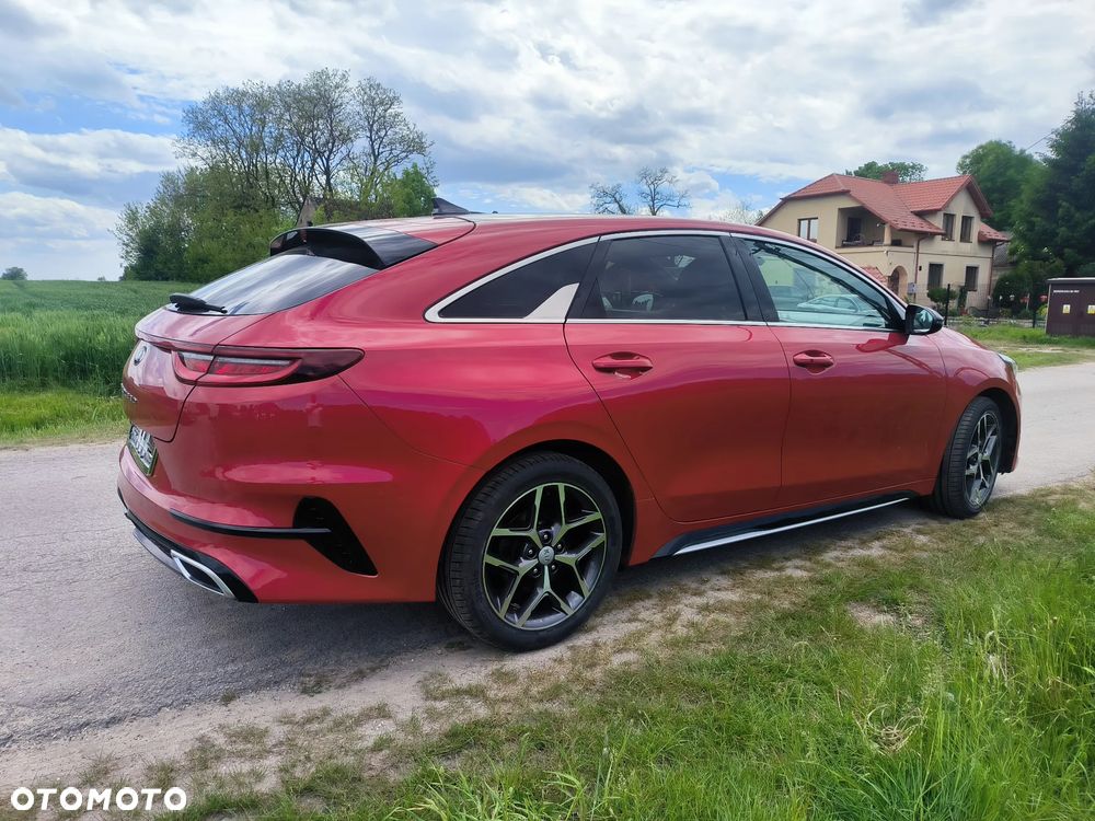 Kia ProCeed - 12