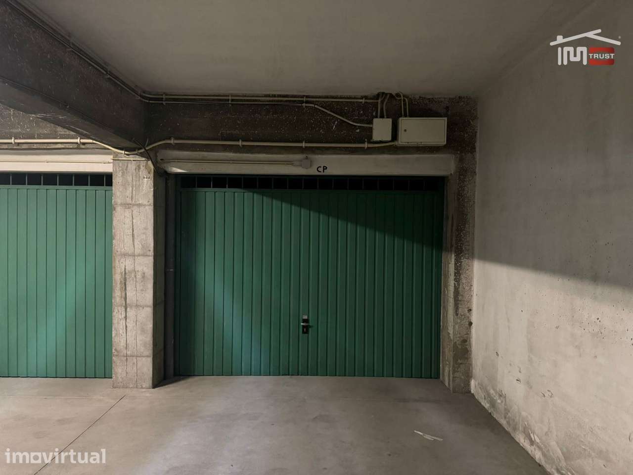 Garagem fechada no centro de Fátima - Grande imagem: 3/8
