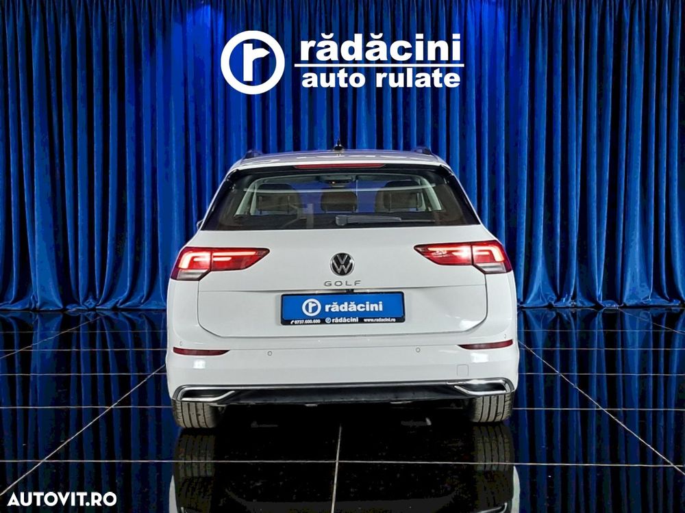 Volkswagen Golf - 8