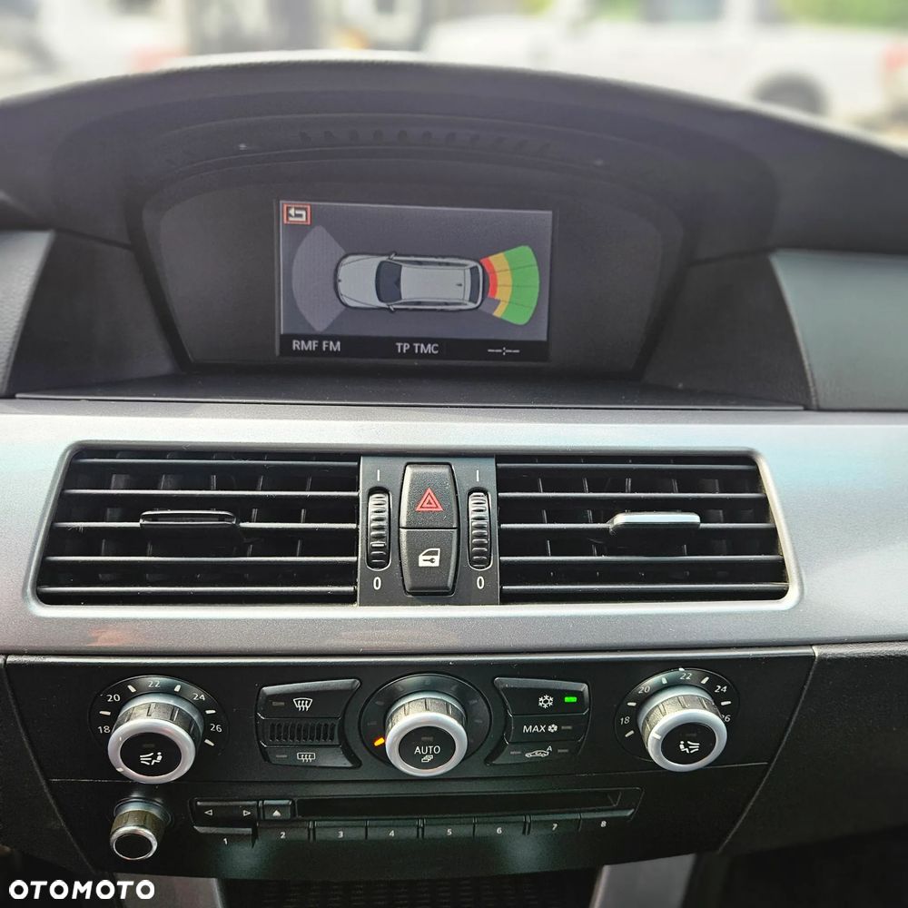 BMW Seria 5 523i Edition Lifestyle - 32