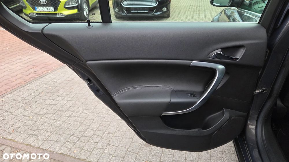 Opel Insignia 1.6 T Cosmo - 26
