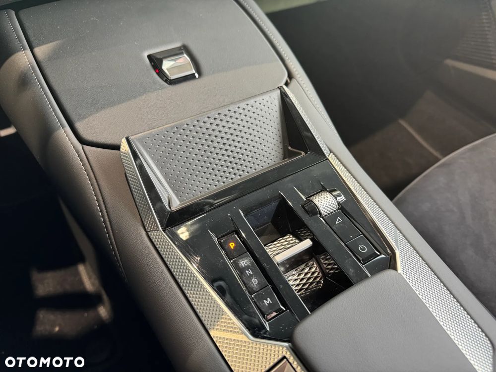 DS Automobiles N°4 - 16