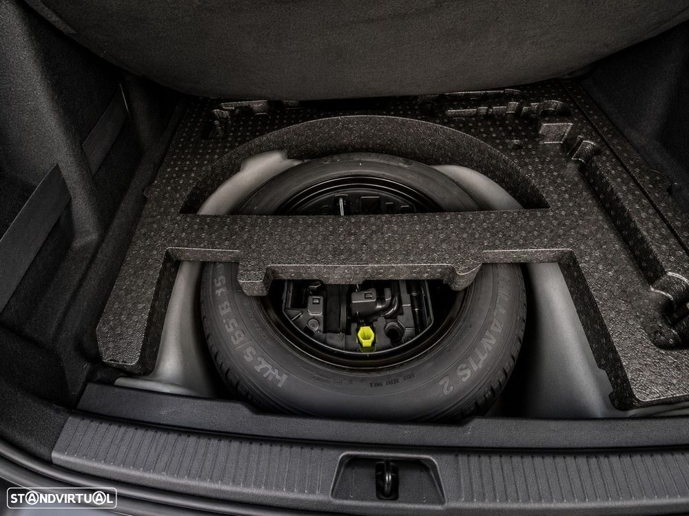 Peugeot 2008 1.2 PureTech Allure EAT6 - 10
