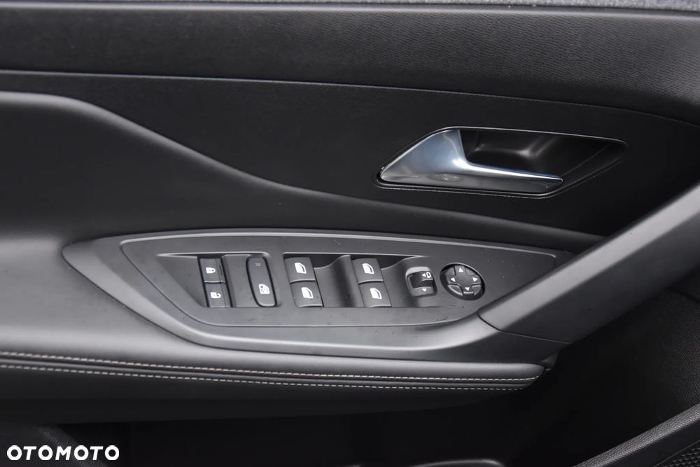 Peugeot 308 SW PureTech 130 EAT8 Allure Pack - 21