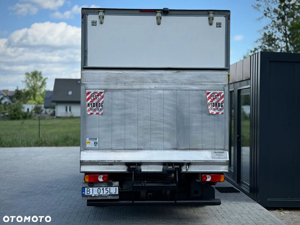 Fiat Ducato 2.3 131KM / Kontener 4,2m 8EP + Winda Palfinger 750kg / 250.476KM PRZEBIEG / 2019 ROK PRODUKCJI / ZAREJESTROWANY W PL / PO PRZEGLĄDZIE UDT / GOTOWY DO PRACY ! - 11