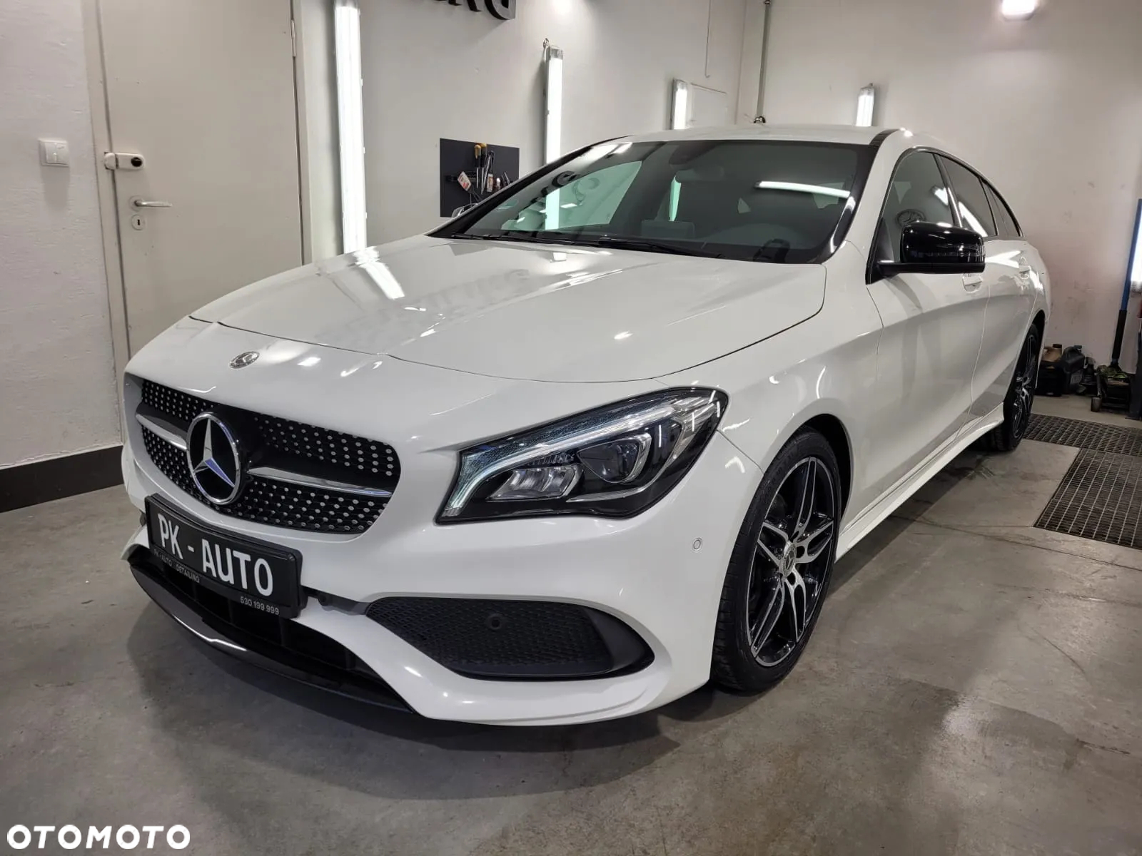 Mercedes-Benz CLA Shooting Brake 200 7G-DCT AMG Line - 2