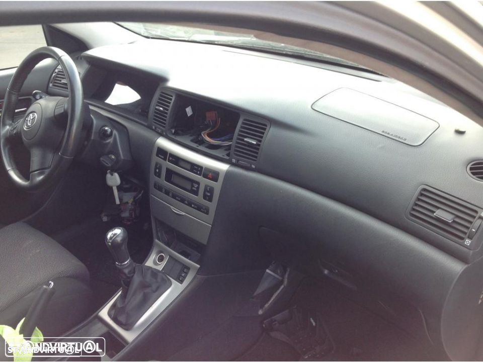 Toyota Corolla 2006 para peças - 3