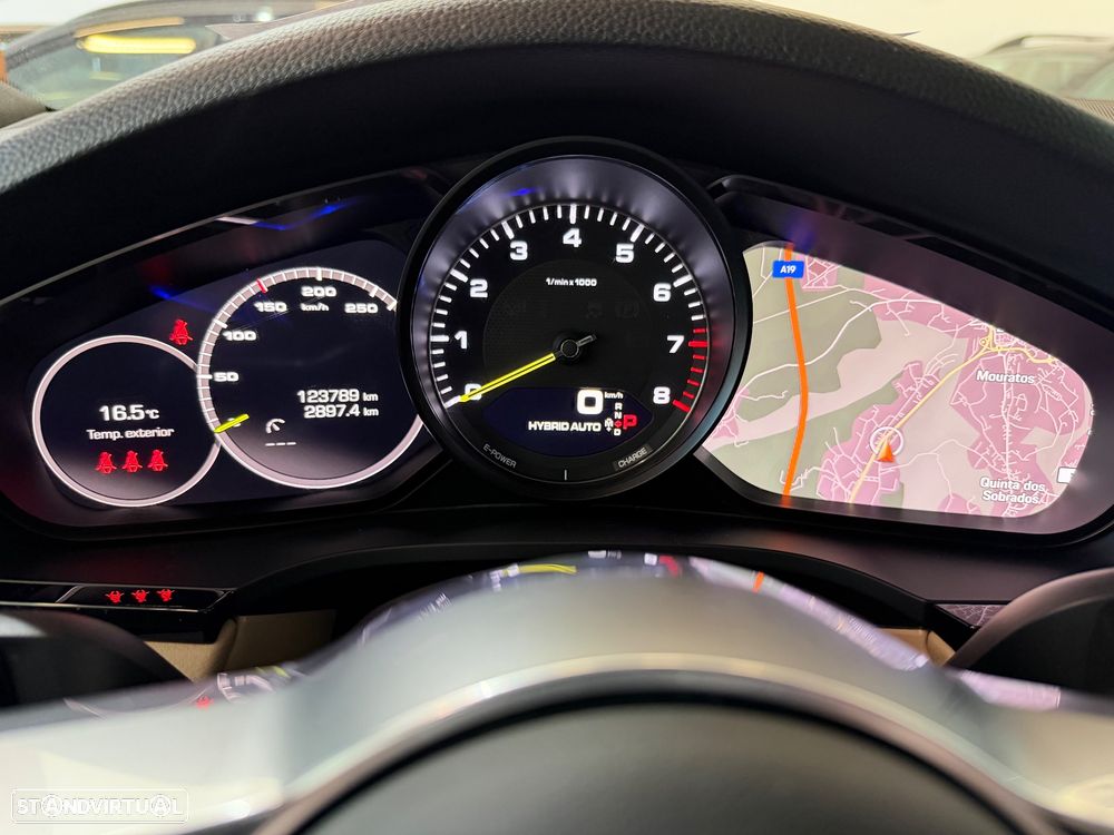 Porsche Cayenne Coupé E-Hybrid - 30