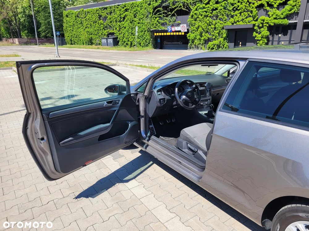 Volkswagen Golf 1.2 TSI BMT Trendline - 16