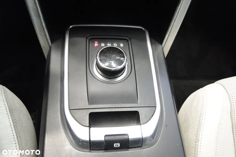 Land Rover Discovery Sport - 25